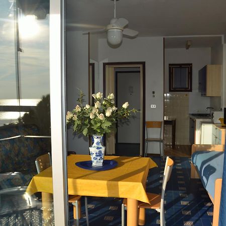 Residence Costa Templada Ventimiglia Dış mekan fotoğraf