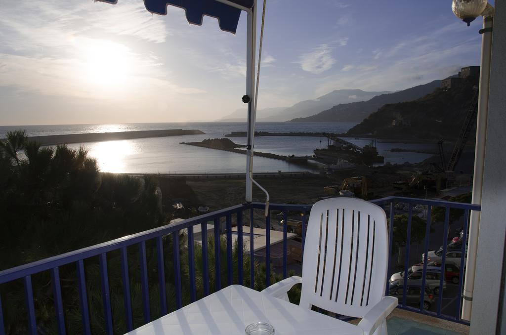 Residence Costa Templada Ventimiglia Oda fotoğraf