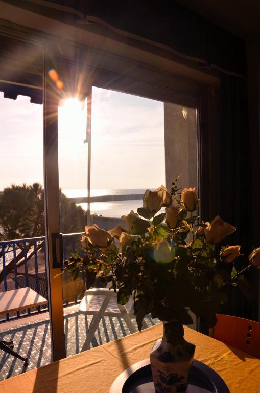 Residence Costa Templada Ventimiglia Oda fotoğraf